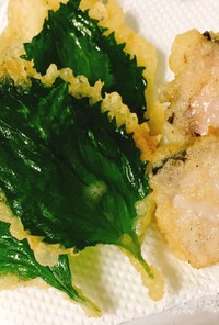 薄力粉で卵なしの天ぷら〜大葉と鰹の天ぷら