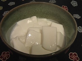 4つの材料でぷるるんココナツプリン