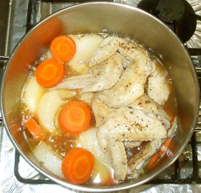 大根と鶏手羽先の煮物♪簡単鶏肉スープでの画像