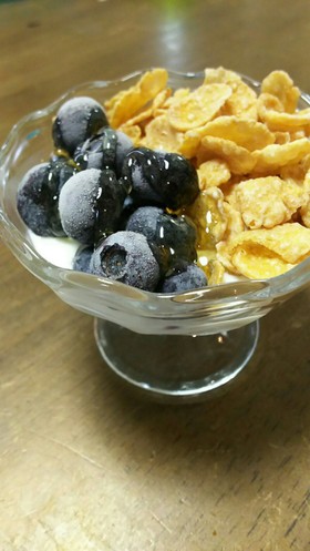 朝食に♡ブルーベリーヨーグルトフレーク☆