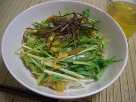 水菜とあげのシャキシャキ玉子丼