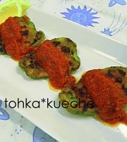 ピーマン肉詰めをトマトソースでの写真