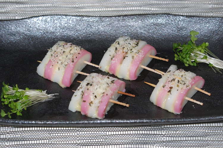 バジル香る紅白蒲鉾とチーズのストライプ焼 レシピ 作り方 By ひめさゆり クックパッド 簡単おいしいみんなのレシピが355万品