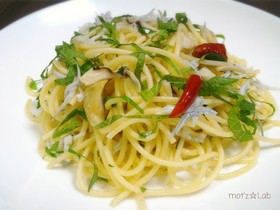 大葉としらすの本格ペペロンチーノパスタ