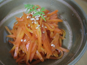 わさび風味のにんじんきんぴら