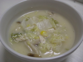 白菜たっぷり♪優しい味のミルク味噌汁