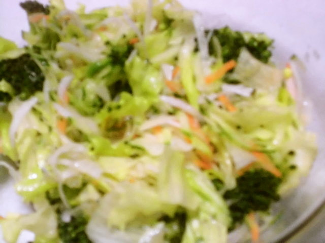生野菜、じゃこトッピングサラダの画像