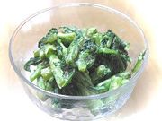 簡単!春菊のマヨ味噌ゴマ和えの写真
