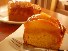 リンゴのカラメルケーキ