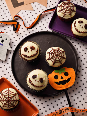 ラーマでお菓子♪ハロウィンカップケーキ