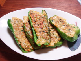 餃子のタネが余ったら…ピーマン詰め!