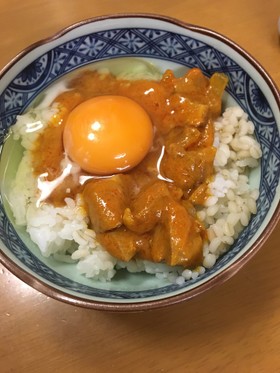 いなばのチキンとインドカレー卵かけご飯