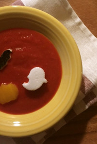 ビーツとトマトの甘酒スープ