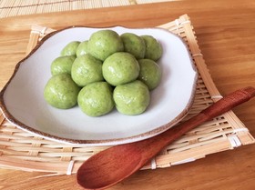 ふわっふわ♪小松菜と豆腐の白玉団子