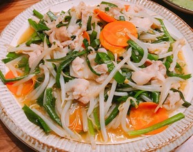 給料日前の旨安☆ニラもやしの豚バラ炒め