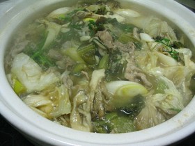 高菜漬けと豚肉の味噌鍋