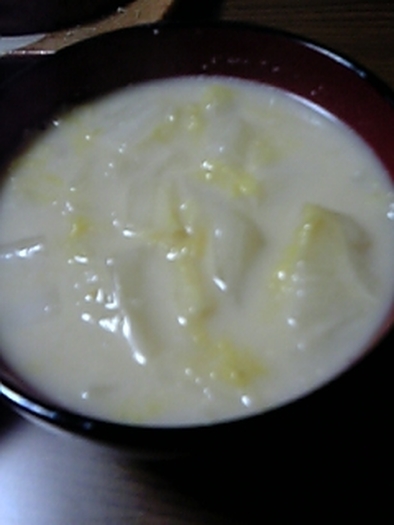 とろとろ白菜の味噌スープの写真