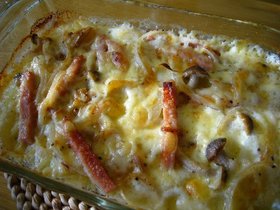 生クリームで簡単!ベーコンポテトグラタン
