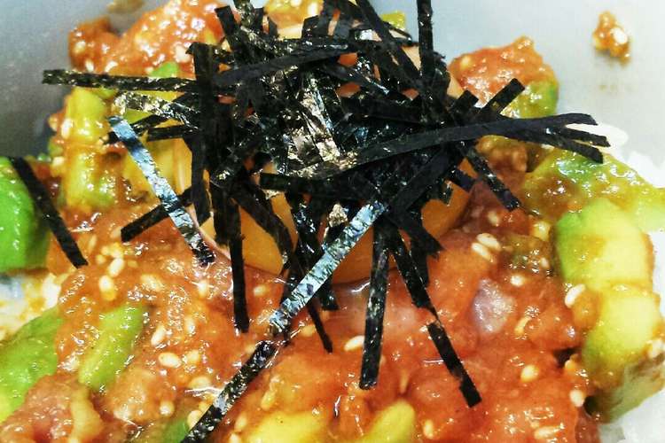 超簡単 まぐろたたき アボカドのユッケ丼 レシピ 作り方 By ガリ トトロ クックパッド 簡単おいしいみんなのレシピが352万品