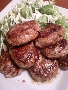 ごぼうハンバーグ 焦がし醤油をからめて