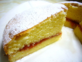 しっとりなヴィクトリアサンドイッチケーキ