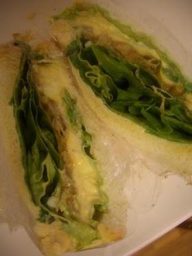 カレーの翌日は☆大好き☆カレー玉サンド☆