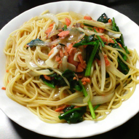 鮭とほうれん草の和風パスタ