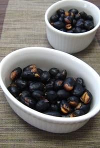 黒豆の炒り豆(黒豆茶の作り方つき）