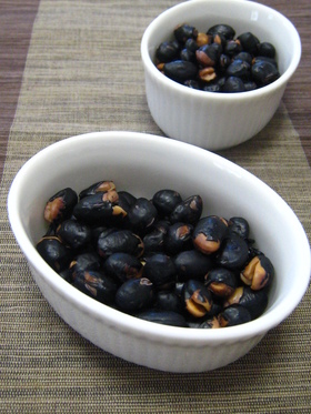 黒豆の炒り豆(黒豆茶の作り方つき)