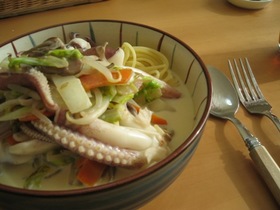 いかと野菜の豆乳スープパスタ