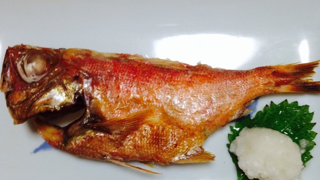 開かないで焼く 金目鯛の開き 魚の干物 レシピ 作り方 By ミラベルの木 クックパッド 簡単おいしいみんなのレシピが359万品