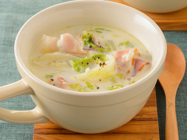 白菜とベーコンのボリュームクリームスープ