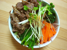 フライパン一つで * 三色ナムル丼