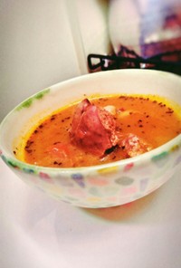 トマトとレバー？衝撃の濃厚絶品スープ