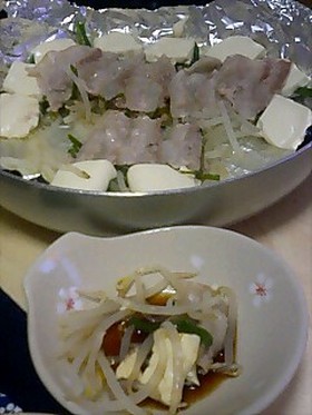 とうふともやしと豚バラ蒸し