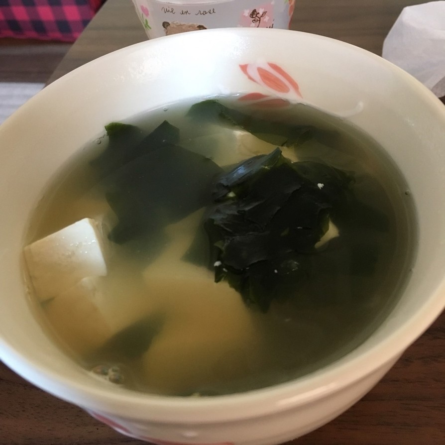 豆腐とわかめの簡単スープの画像