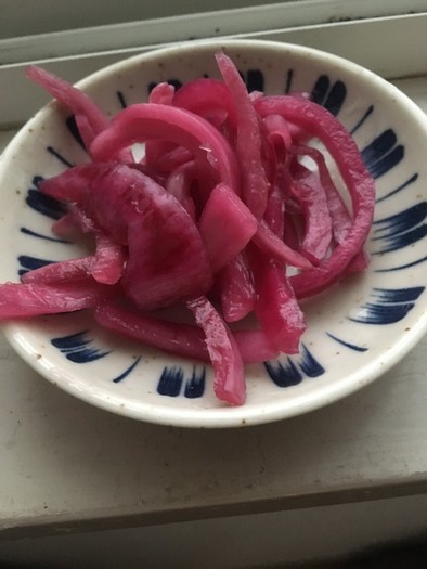 メープルシロップで玉ねぎの甘酢漬けの写真
