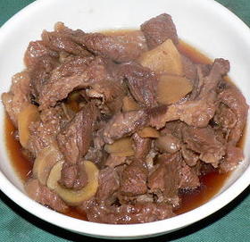 圧力鍋でちょっと甘めの牛すじ肉の煮込み