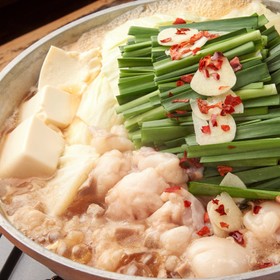 鶏味塩 de 牛もつ鍋(まるちょう)