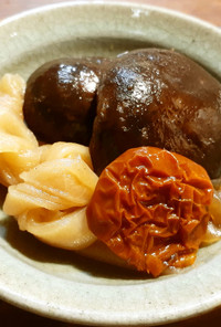 椎茸・干瓢の含め煮　発酵玉葱・乾燥トマト