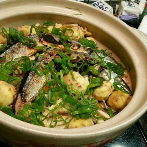秋刀魚と栗の土鍋ご飯
