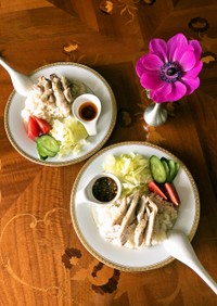 タイ料理屋さんのカオマンガイ