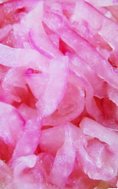 血液サラサラ紫玉葱の甘酢漬けの写真