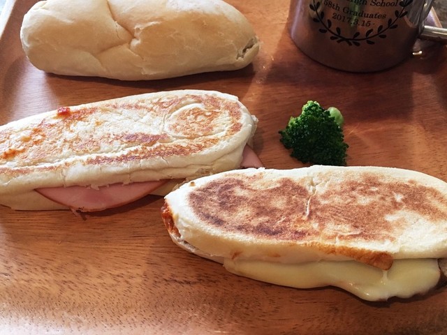 米粉パンでパニーニ レシピ 作り方 By オカメかめ クックパッド 簡単おいしいみんなのレシピが367万品