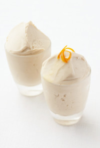 バナナのアイスクリーム(写真左)