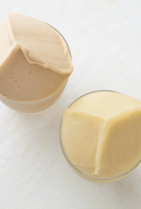 洋栗のアイスクリーム(写真左)