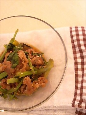 豚肉と小松菜のゴマ炒め