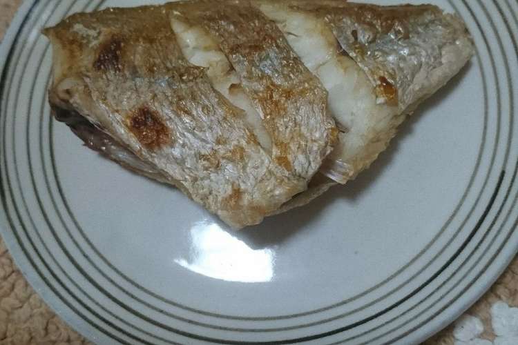 新鮮な鯛捌きましたっ 塩焼き美味 レシピ 作り方 By Michi 630 クックパッド 簡単おいしいみんなのレシピが356万品
