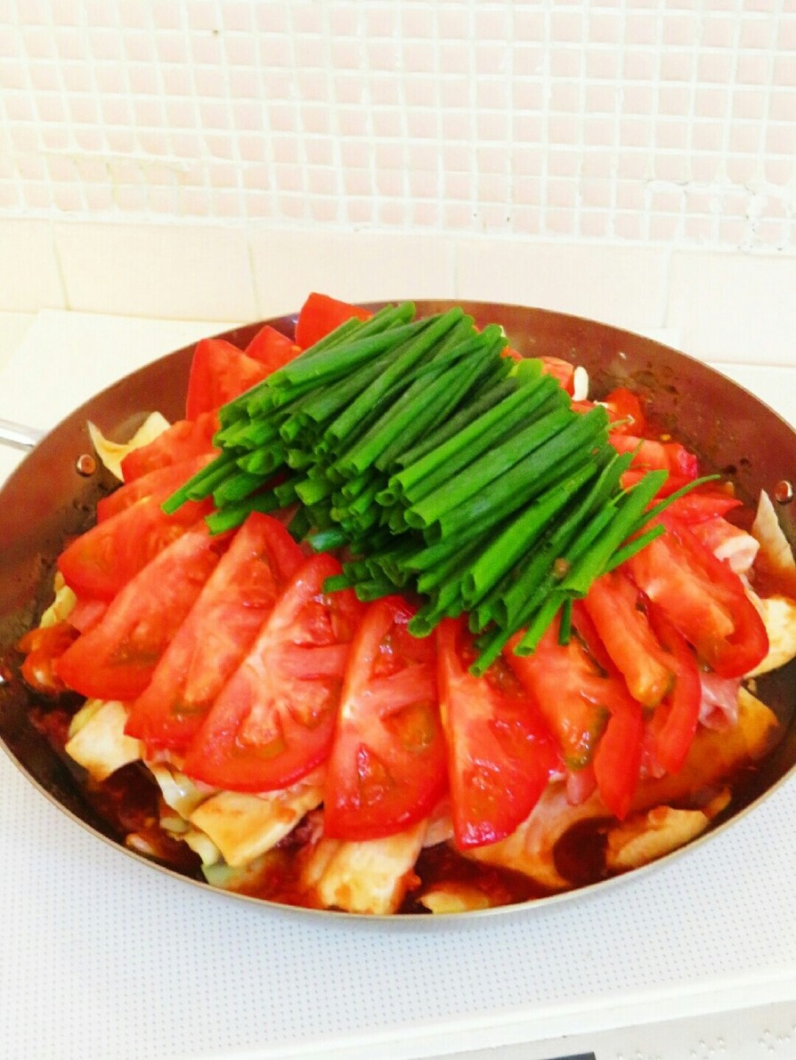 ☺簡単♪豚肉とキャベツのトマトおろし鍋☺の画像