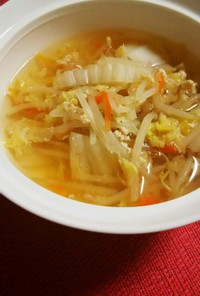 簡単！鶏挽き肉と白菜もやし中華スープ。